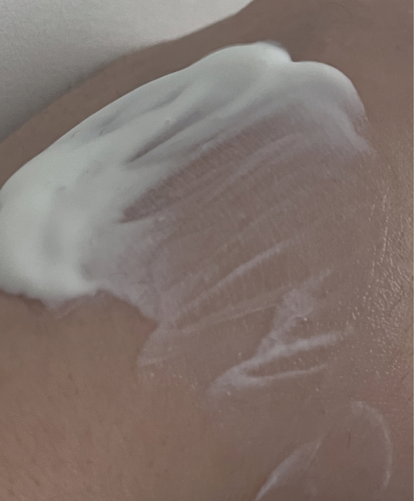 保湿温和防晒霜 [SPF50+/PA++++]的真实用户使用照片