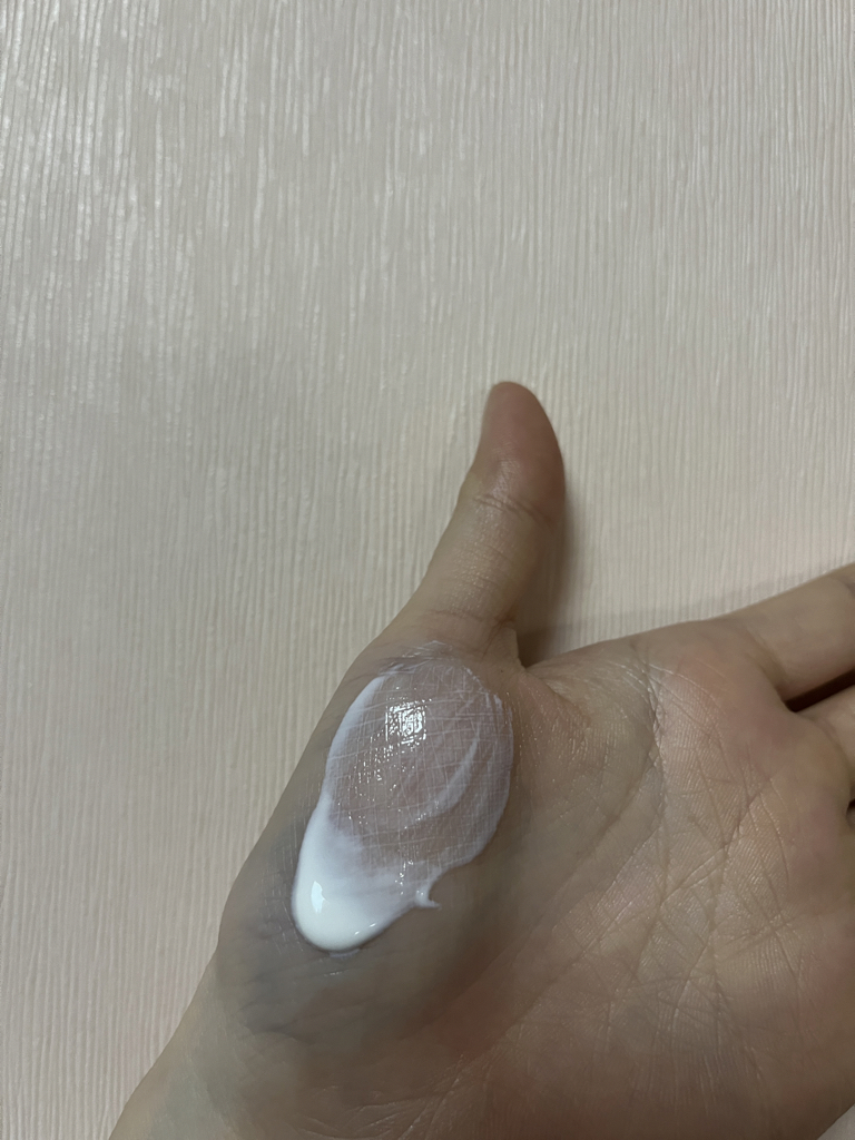 保湿温和防晒霜 [SPF50+/PA++++]的真实用户使用照片