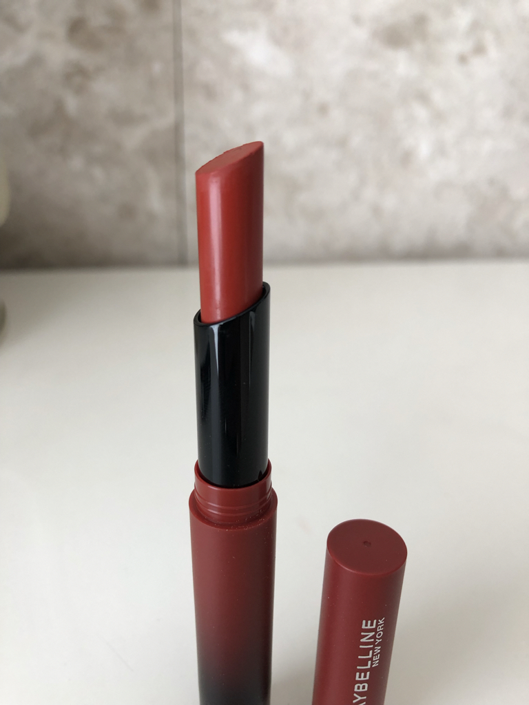 메이블린뉴욕 (MAYBELLINENEWYORK) 얼티매트 립스틱 [899 브릭로즈] review image