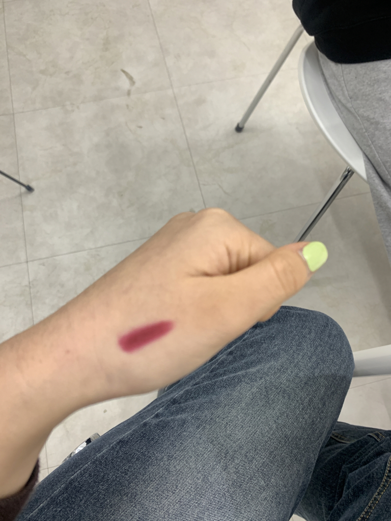 MAC Matte Lipstick [Diva] review image