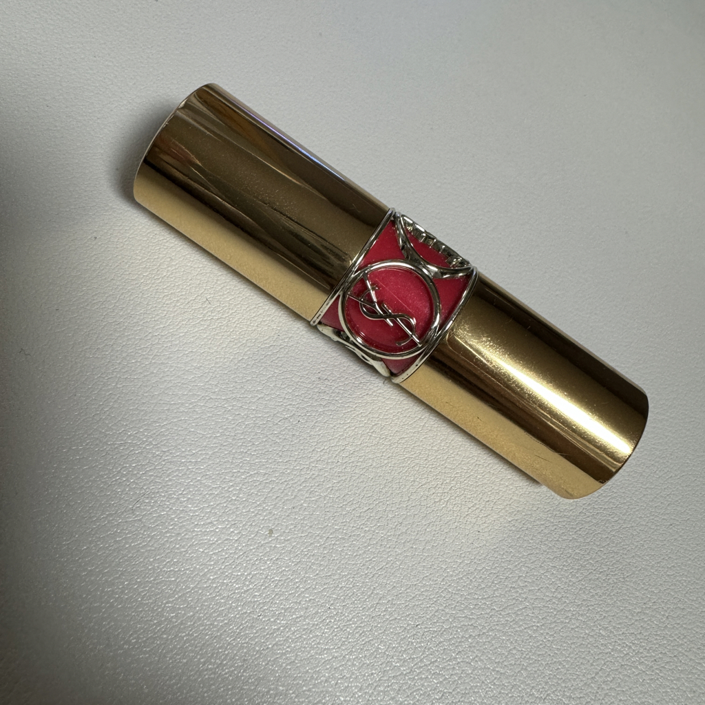 입생로랑뷰티 (YVESSAINTLAURENTBEAUTY) 루쥬 볼륍떼 샤인 [45호 루쥬턱시도] review image