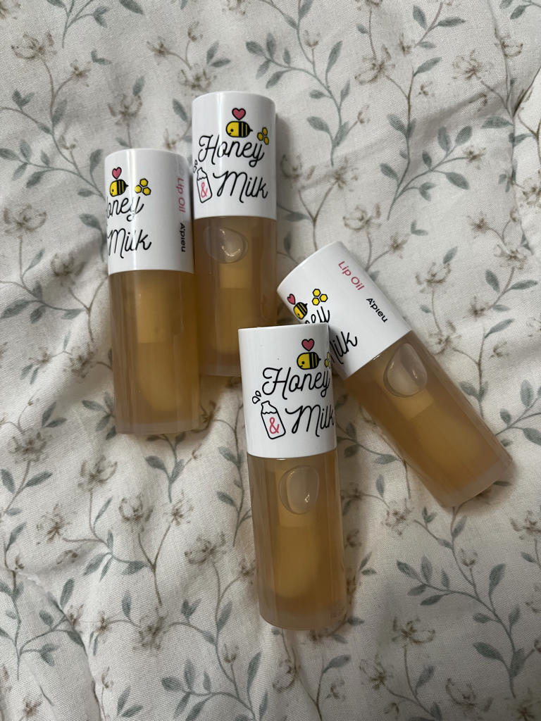 蜂蜜牛奶唇油的真实用户使用照片