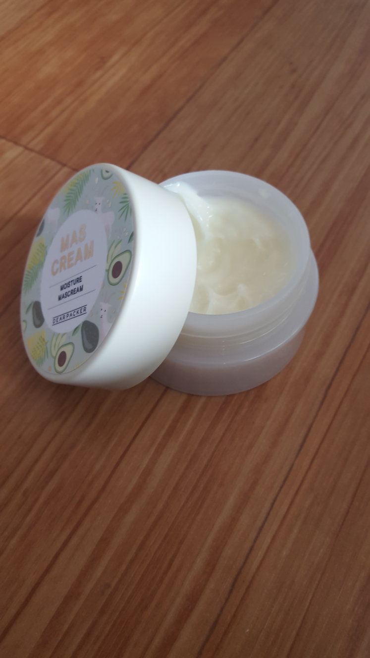Real user review photo of Moisture Mask Cream
