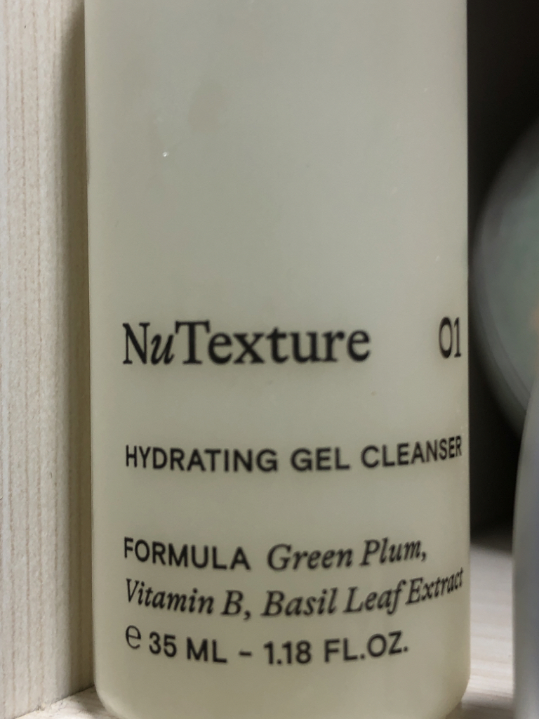 누텍스처 (NuTexture) 하이드레이팅 젤 클렌저 review image