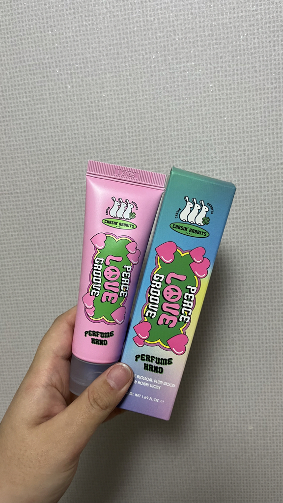 체이싱래빗 (CHASIN'RABBITS) 피스 러브 그루브 퍼퓸 핸드 [러브스위트플로럴] review image