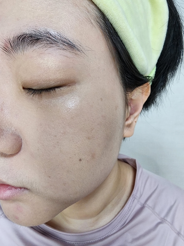 에스쁘아 (espoir) 스킨 라이크 틴티드 모이스처라이저 [SPF50+/PA+++] [내추럴베이지] review image