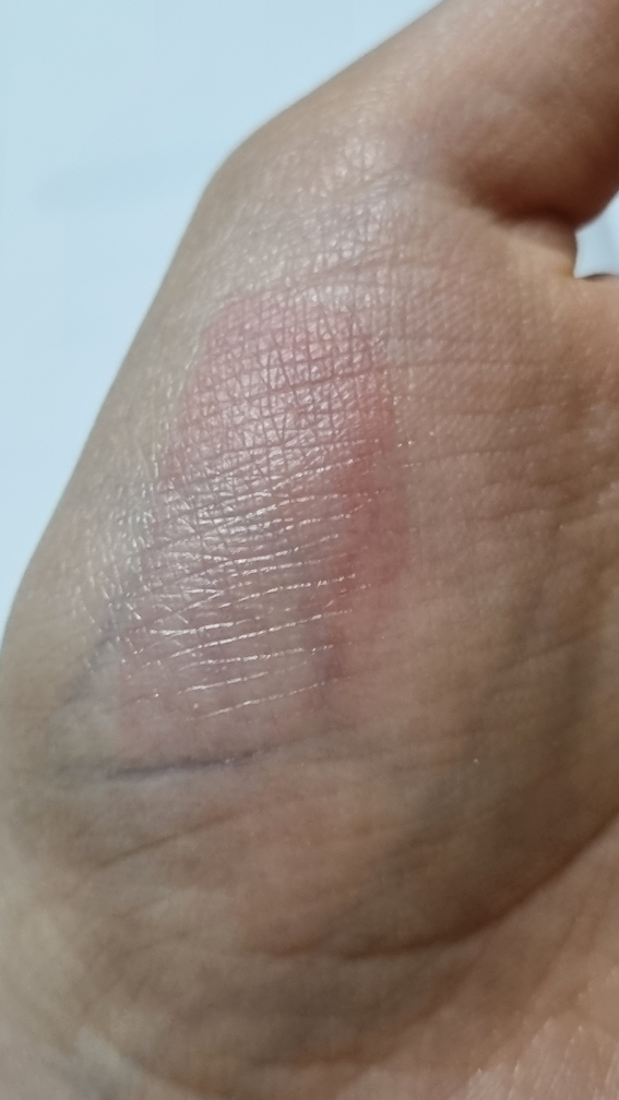 电光笔墨系列 水彩润泽唇彩 [10号 精灵出没]的真实用户使用照片