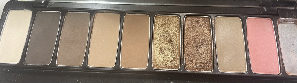 Real user review photo of Play Color Eyes [#in-the-cafe]