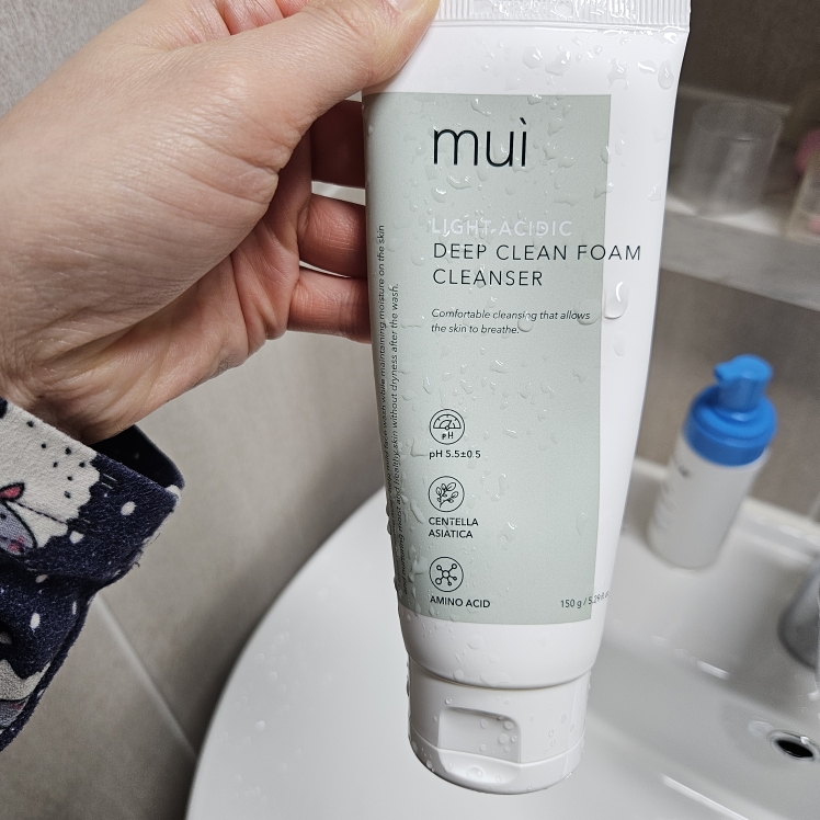 mui DEEP CLEAN FOAM CLEANSER review image