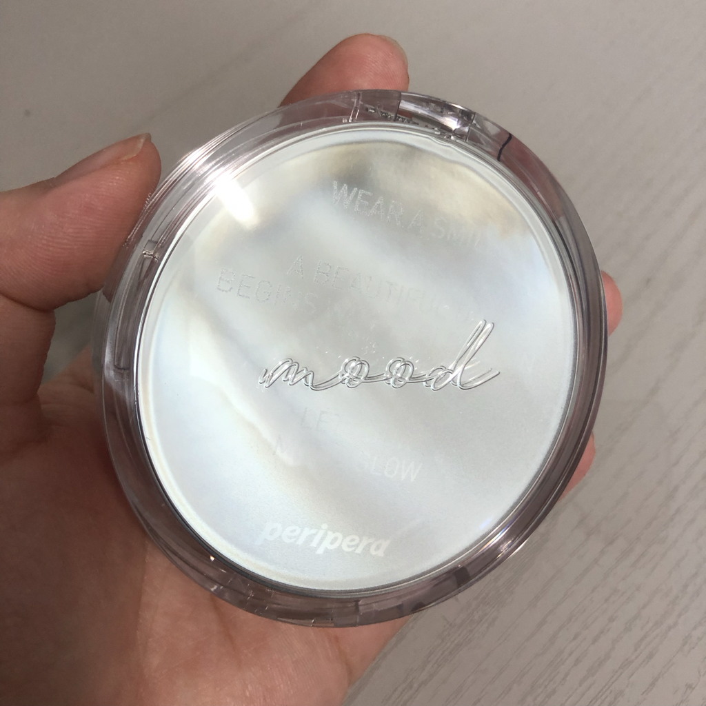 Real user review photo of Mood Vegan Glow Cushion [SPF50+/PA++++][02 Ivory]