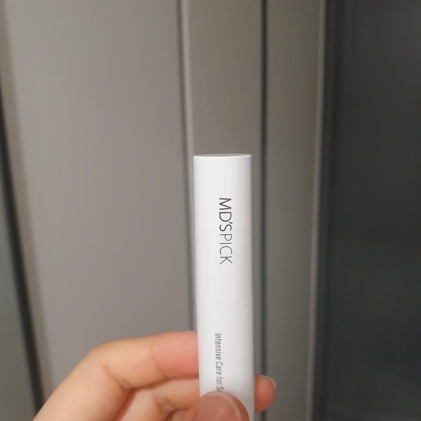 无香型咖啡师纯净润唇膏的真实用户使用照片