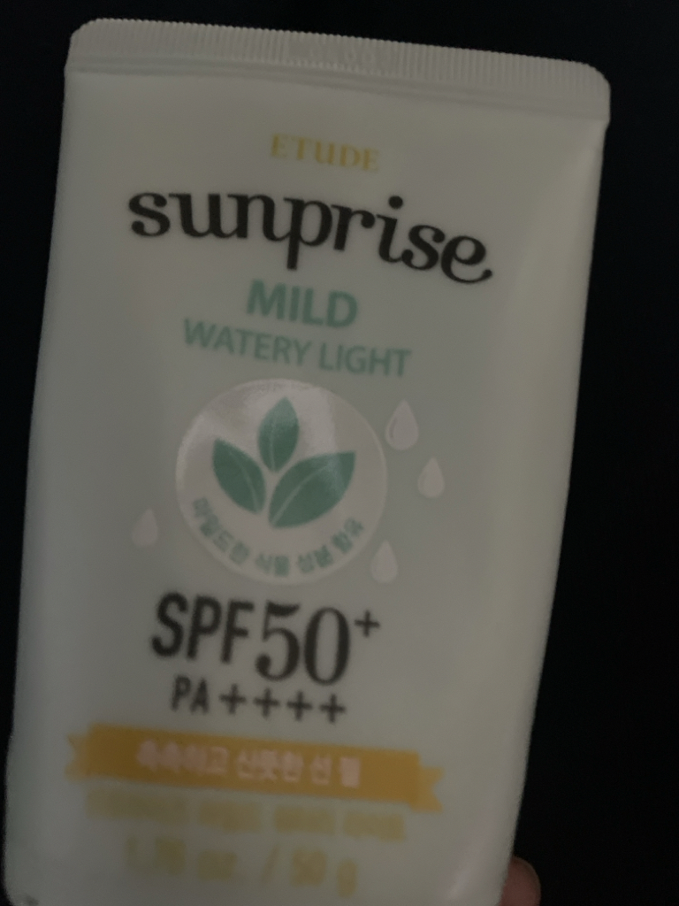 에뛰드 (ETUDE) 선프라이즈 마일드 워터리 라이트 [SPF50+/PA++++] review image