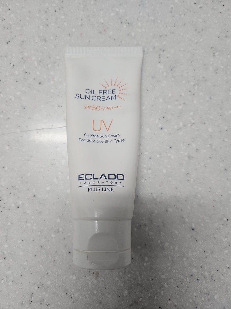 Uvee 无油防晒霜 [SPF50+/PA++++]的真实用户使用照片