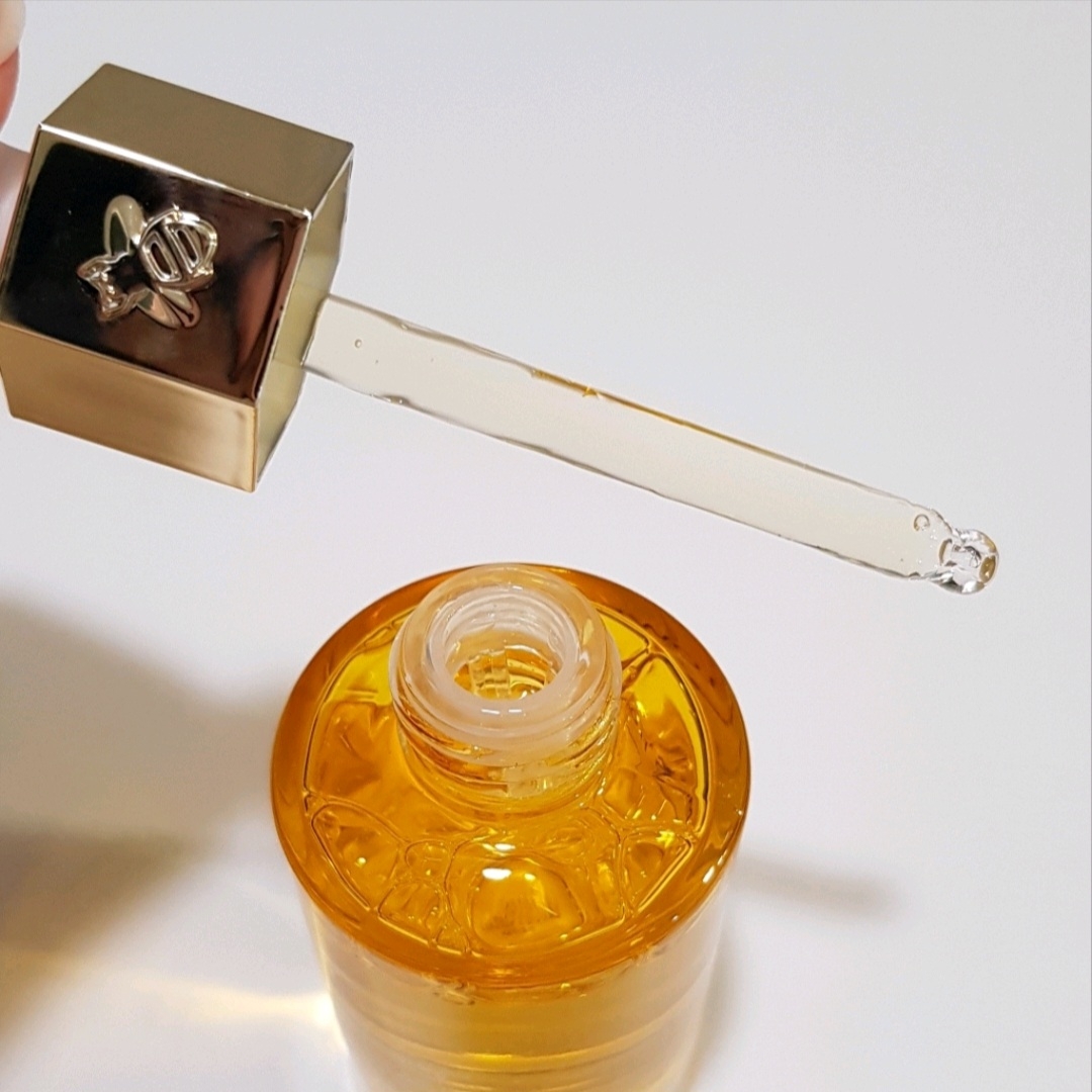 banilaco Miss Flower and Mr. Honey Propolis Rejuvenating Ampoule review image
