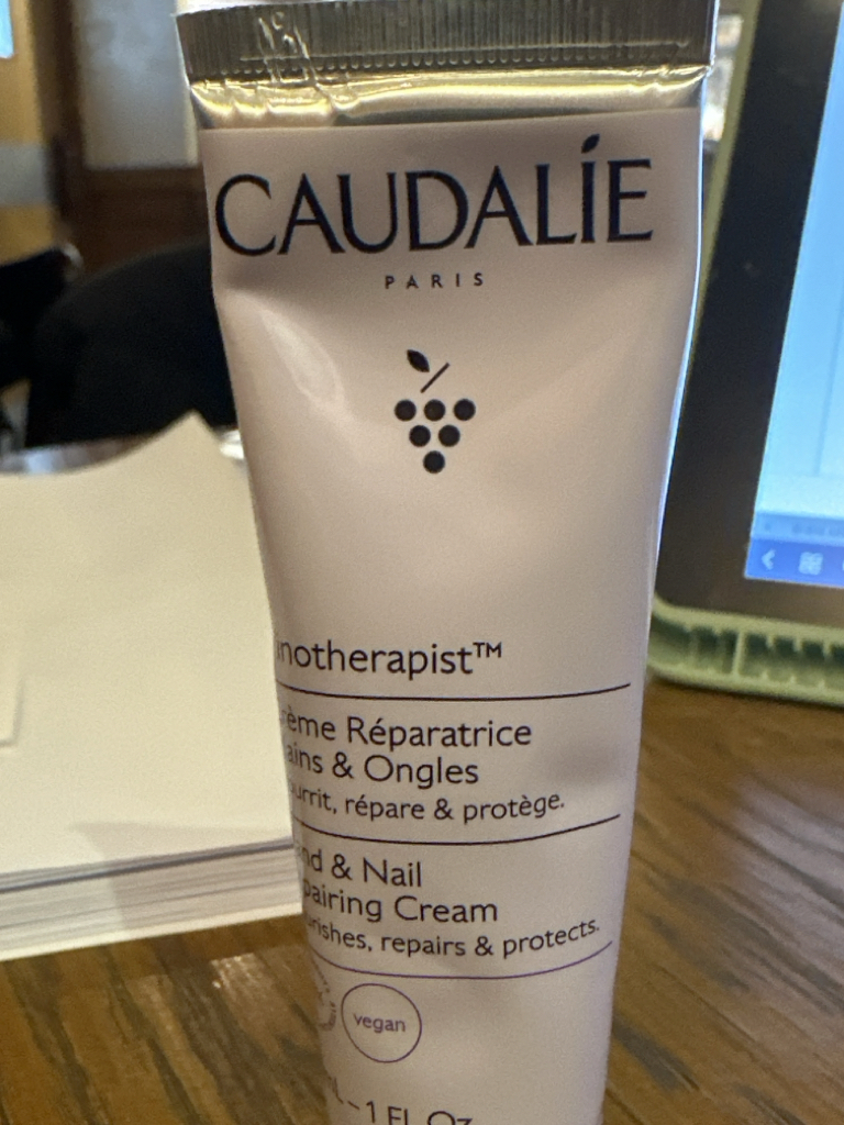꼬달리 (CAUDALIE) 비노테라피스트 핸드 & 네일 리페어링 크림 review image