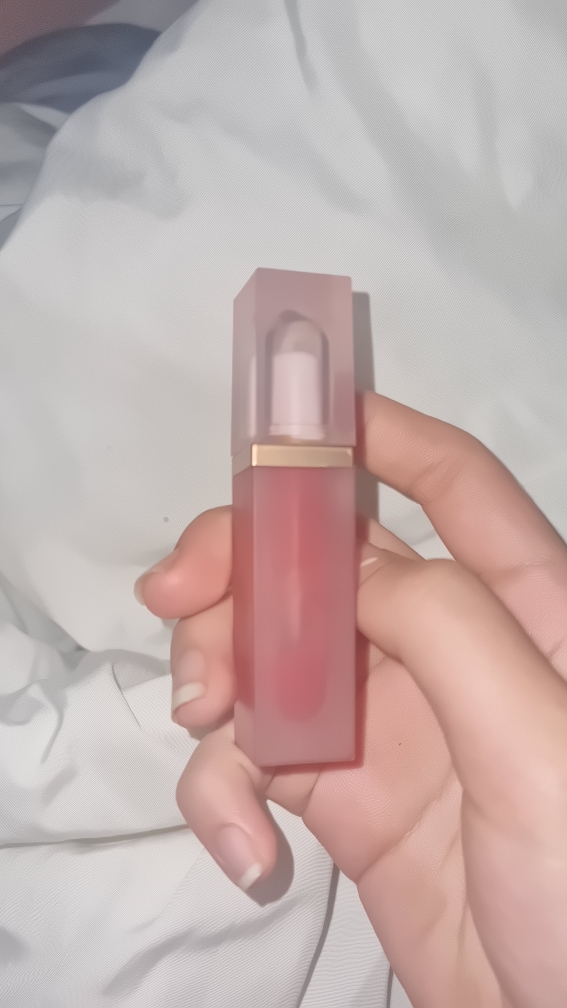 水滴面纱染唇膏 [RD01 爱我]的真实用户使用照片