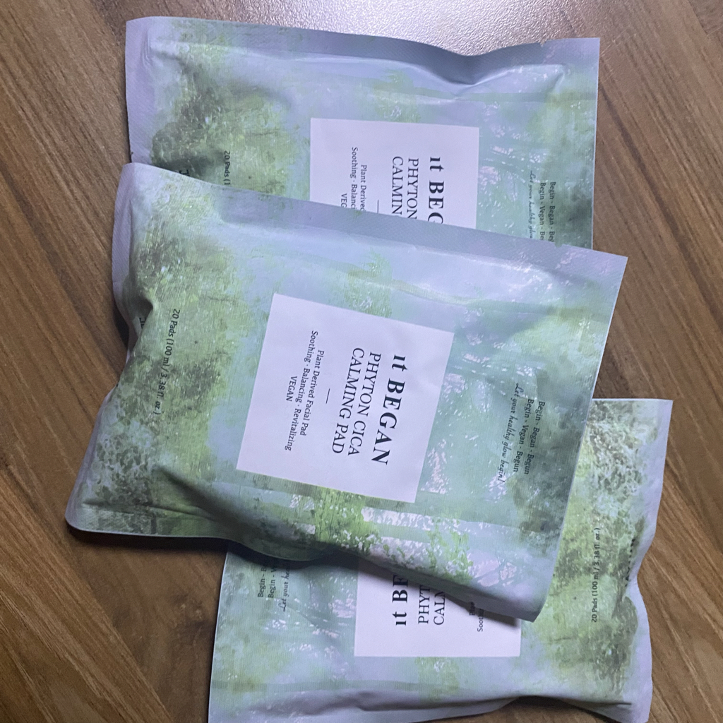 它是一款纯素食白柏舒缓修护面膜的真实用户使用照片