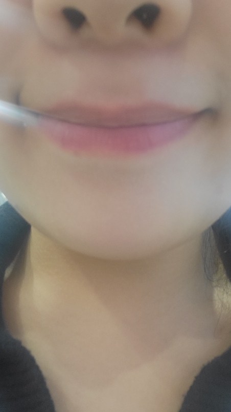 高级唇彩雾面丝绒 [2号 月光]的真实用户使用照片