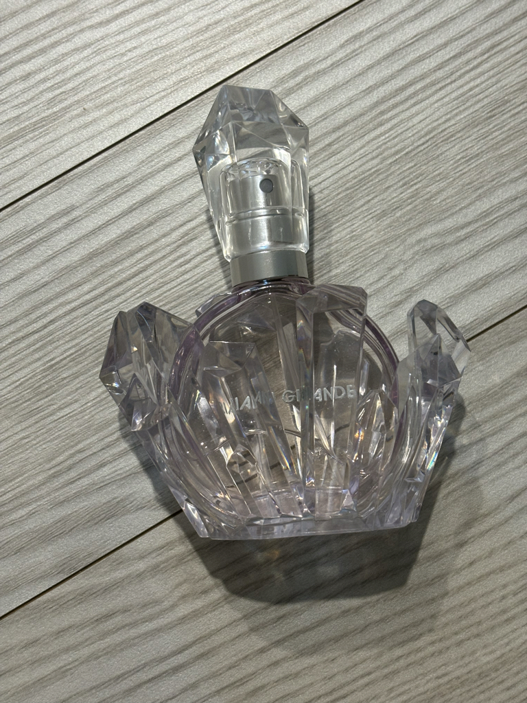 아리아나그란데 (ARIANAGRANDE) 알.이.엠 EDP review image