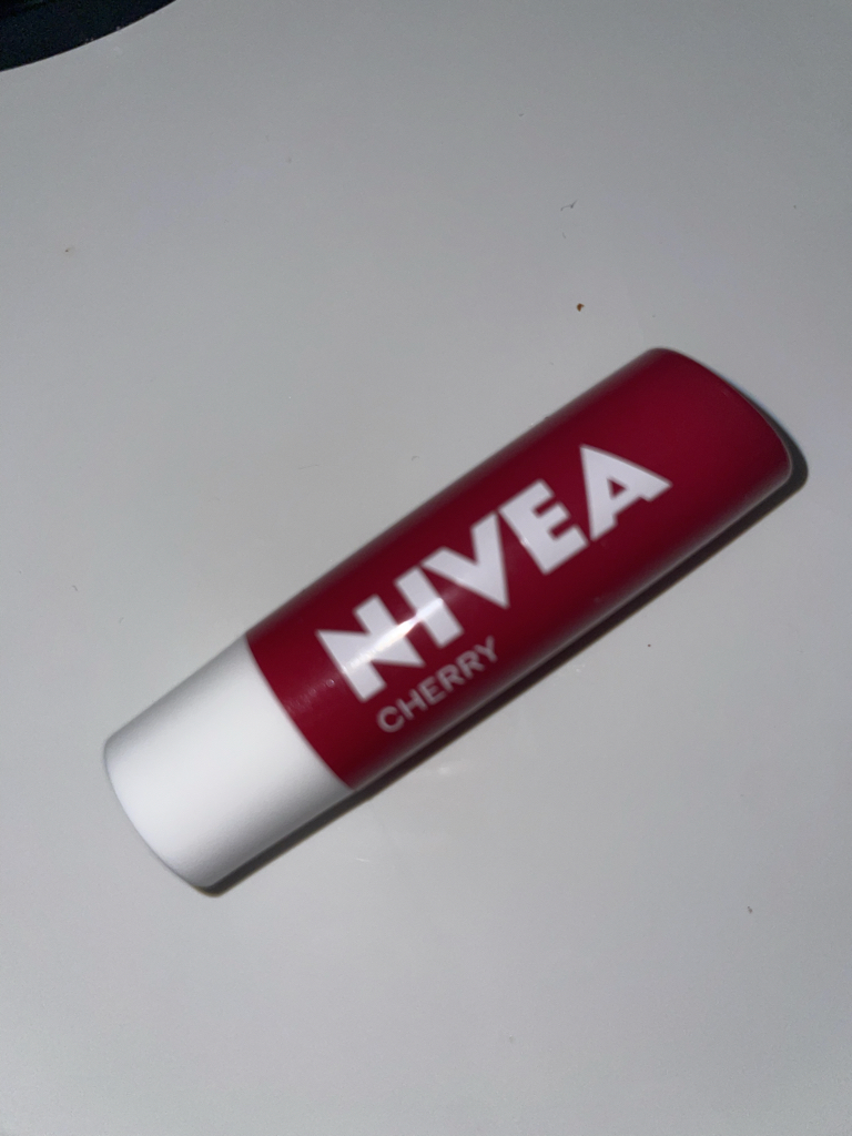 니베아 (NIVEA) 립케어 [체리샤인] review image