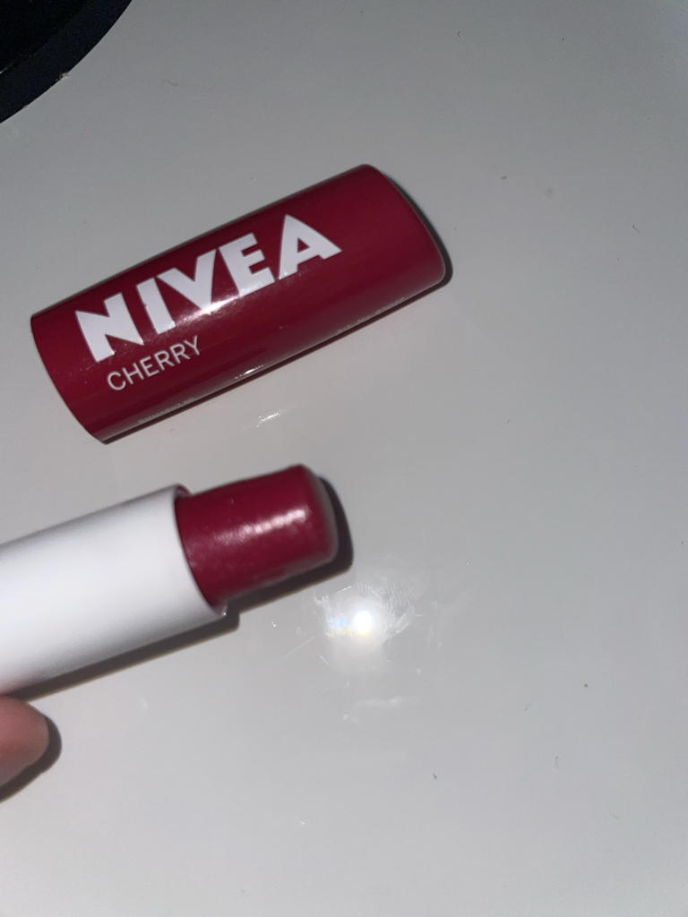 니베아 (NIVEA) 립케어 [체리샤인] review image