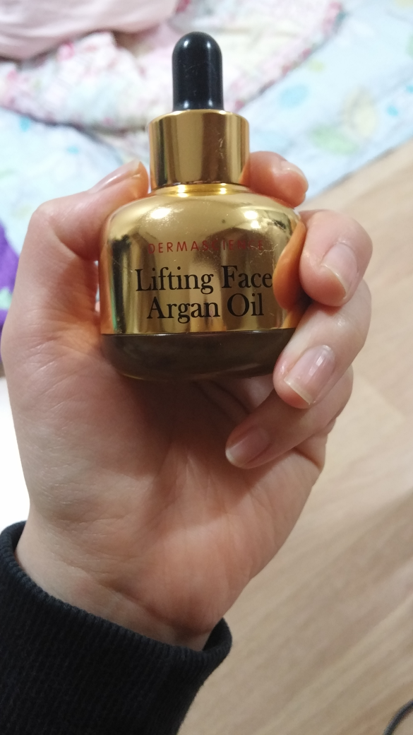 提拉面部阿甘油的真实用户使用照片