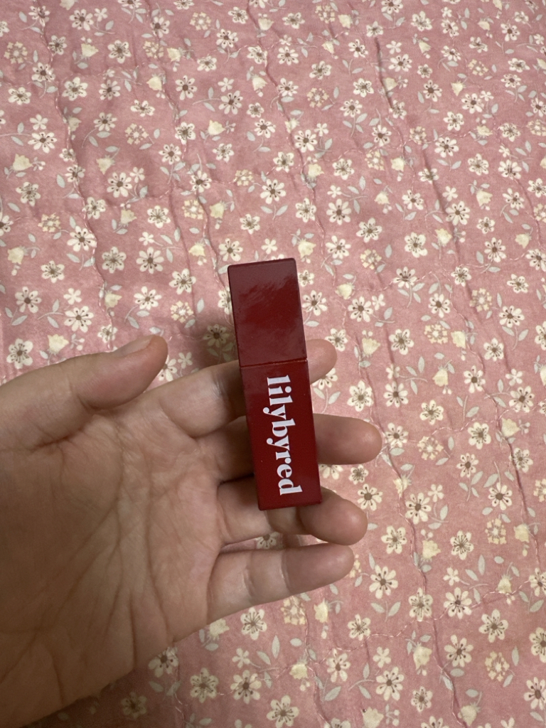 魅力唇釉 [6号 致命的石榴伪装]的真实用户使用照片