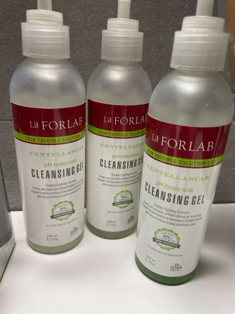 LaFORLAB+ (LaFORLAB+) センテラスカ弱酸性クレンジングジェル 口コミ