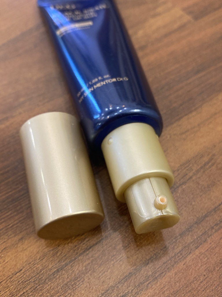 dr.g black snail glutathione tone up sun Dr.G Black Snail Glutathione Tone-up Sun 50ml：具有Black Snail Cream的弹性的Black  Snail弹力护理防晒霜。：含有98%的纯谷胱甘肽，为暗沉的肌肤提供明亮的肤色护理。：滋润、光泽的防晒霜，让肤色一整天都清晰，不会变暗。：淡粉色米色，打造明亮肌肤。：轻盈湿润的精华液质地。：已完成低过敏测试，敏感肌肤安全配方。：已完成人体24小时提亮 main image 1