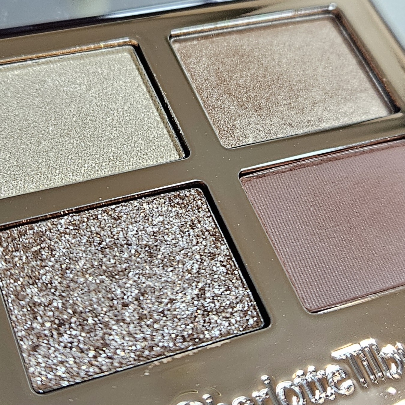 샬롯틸버리 (CharlotteTilbury) 비거 브라이터 아이즈 필터 [익제저라이즈] review image