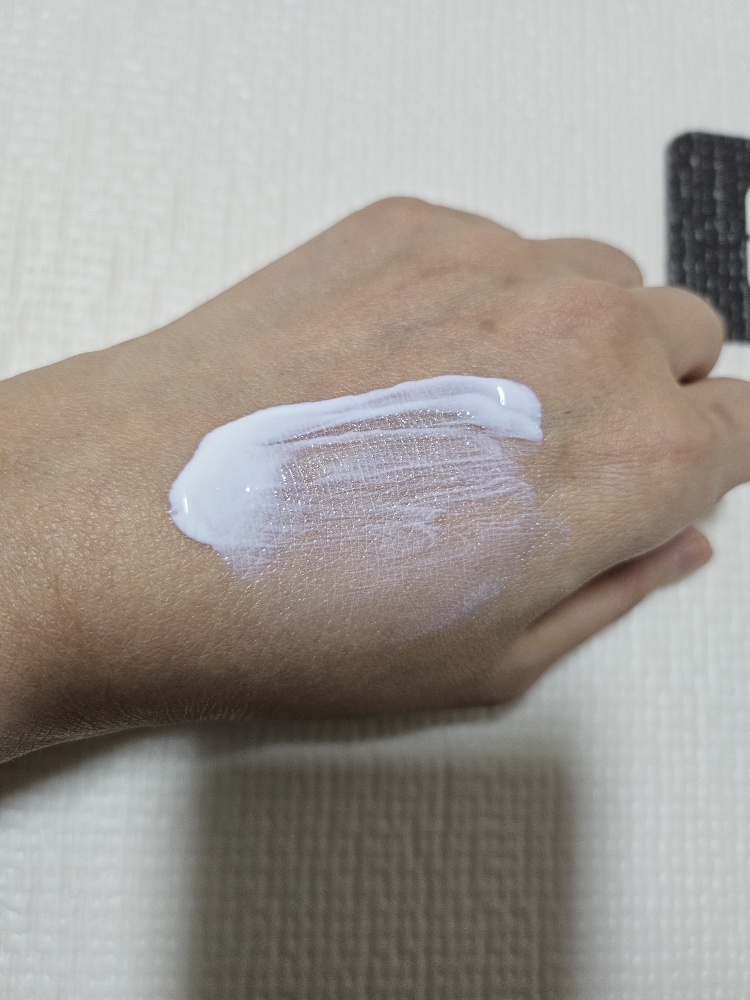 닥터아토 (Dr.ato) 고보습 저자극 수분촉촉 데일리 선 프로텍터 [SPF50+/PA++++] review image