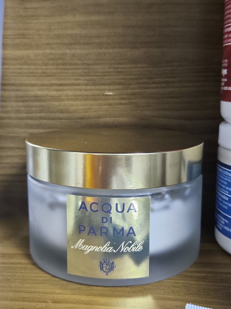 아쿠아디파르마 (AcquaDiParma) 매그놀리아 노빌레 서블라임 바디 크림 review image