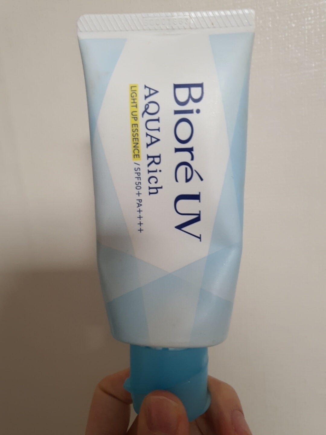 비오레 (Biore) (해외) 유브이 아쿠아 리치 라이트 업 에센스 [SPF50+/PA++++] review image
