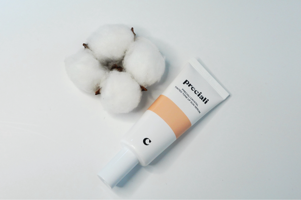 프리셜리 (PRECIALI) 크리스탈 틴티드 톤업 선세럼 [SPF50+/PA+++] [00 베이지핑크] review image