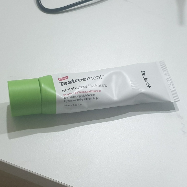 Real user review photo of Ctrl-A Teatreement™ Moisturizer Hydratant