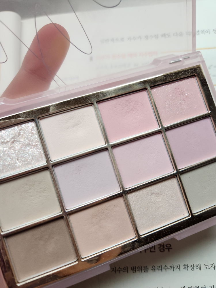 웨이크메이크 (wakemake) 소프트 블러링 아이팔레트 [07 퓨어라벤더블러링] review image