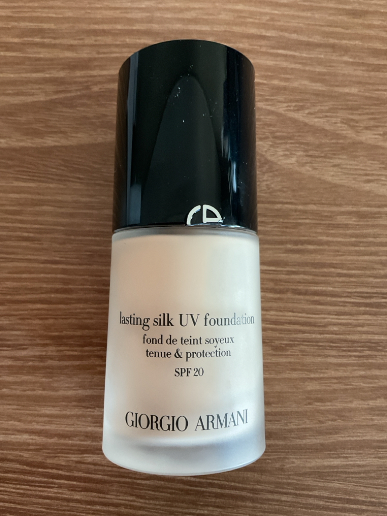 ARMANIbeauty Lasting Silk UV Foundation [SPF20] [No. 2] review image