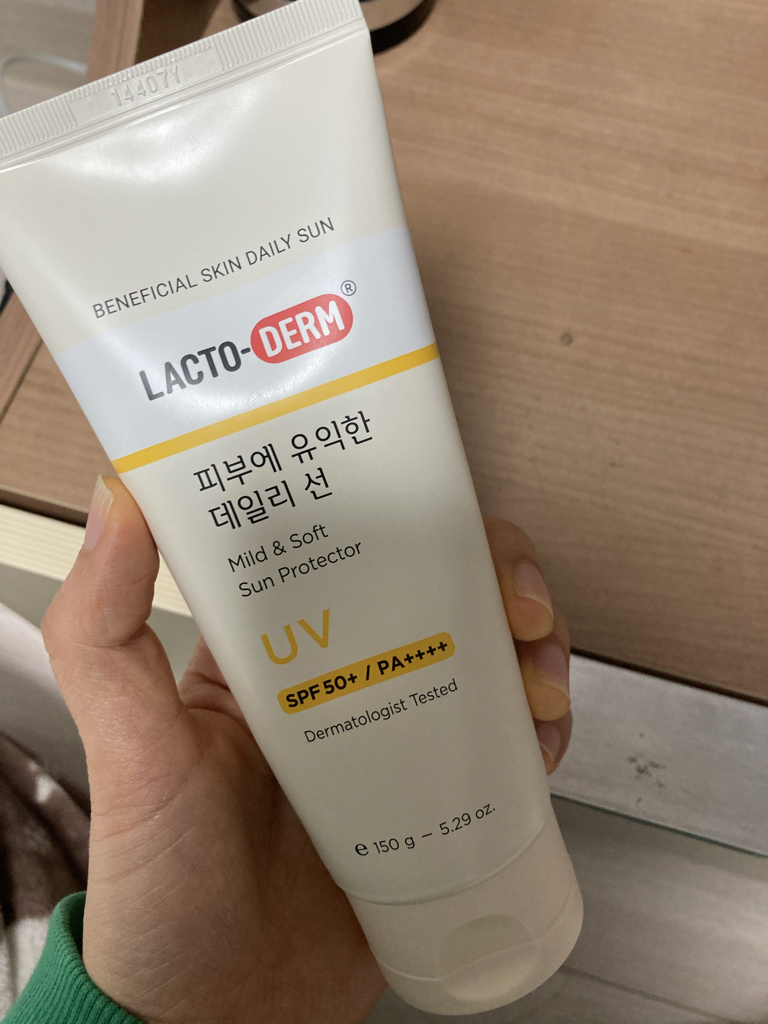 락토덤 (LACTO-DERM) 피부에 유익한 데일리 선 [SPF50+/PA++++] review image