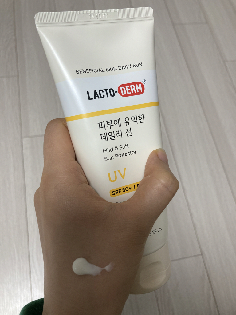 락토덤 (LACTO-DERM) 피부에 유익한 데일리 선 [SPF50+/PA++++] review image