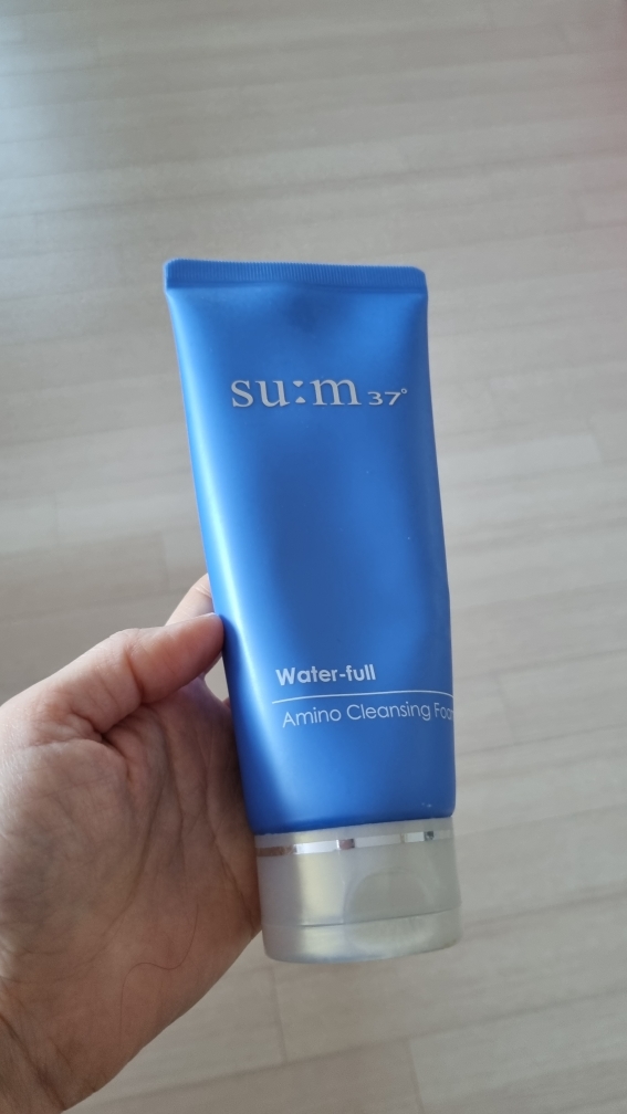 SUM37 Waterful Amino Cleansing Foam review image