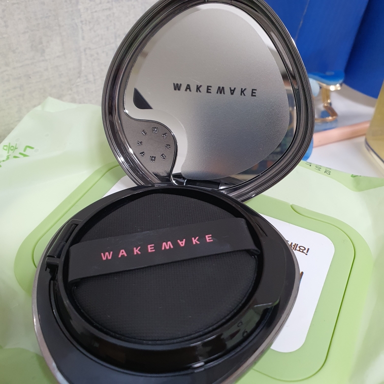 웨이크메이크 (wakemake) 블랙 허쉬 에디션 워터 벨벳 커버 쿠션 [19 포슬린] review image