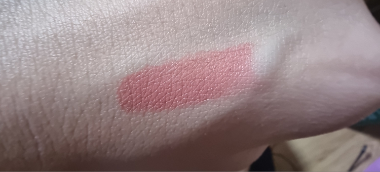 YULIP Hydrating Lipstick [Superstar] review image