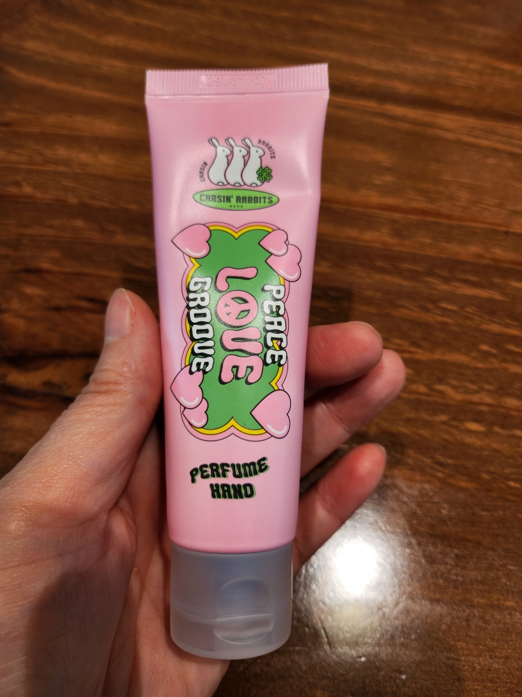 체이싱래빗 (CHASIN'RABBITS) 피스 러브 그루브 퍼퓸 핸드 [러브스위트플로럴] review image