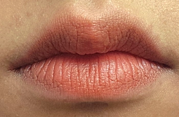 INNISFREE Airy Matte Lipstick [2 Mood Orange] review image