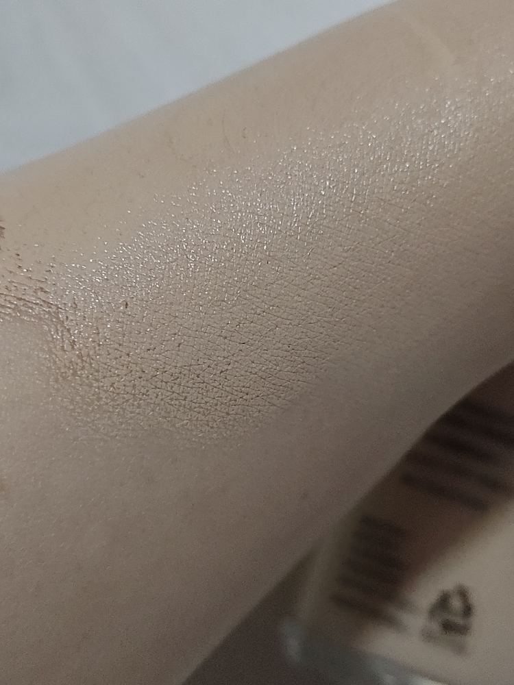 어시크 (ACHIC) 아티스트 퀸 커버핏 리퀴드 파운데이션 [SPF48/PA++] [01 뉴트럴바닐라] review image