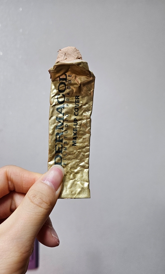 Dermacol Makeup Cover Waterproof Foundation [No.208 Bright Beige] review image