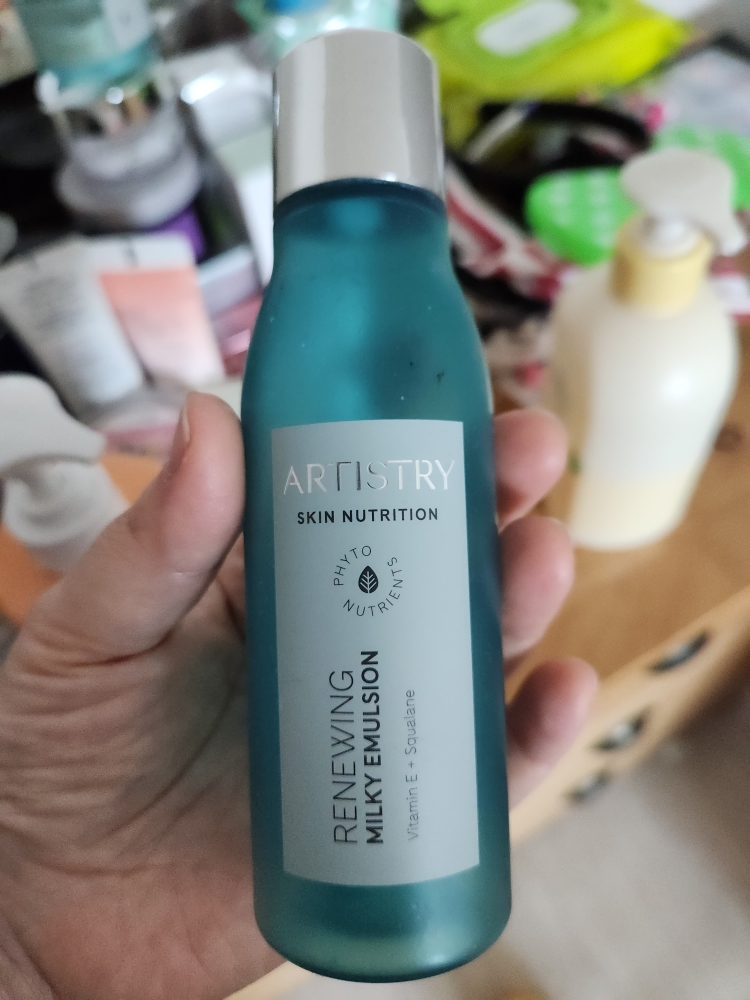ARTISTRY Skin Nutrition Renewing Milky Emulsion Reviews | Hwahae