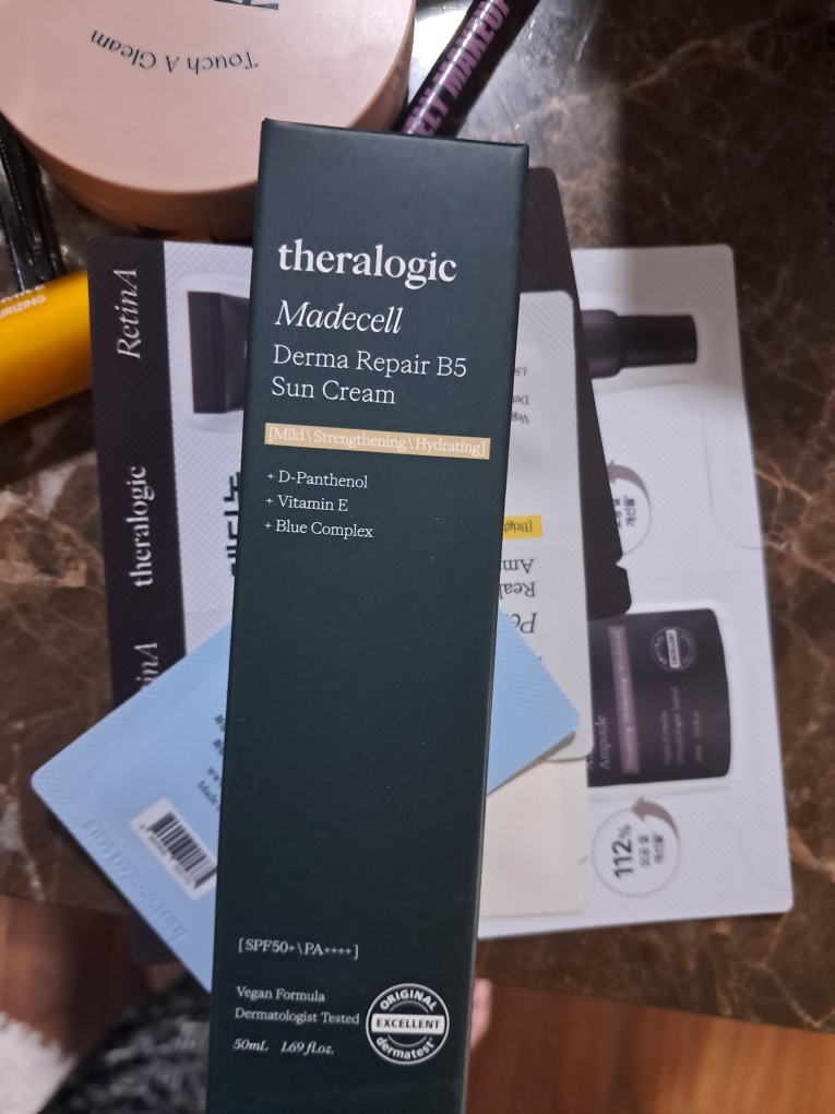 테라로직 (theralogic) 마데셀 더마 리페어 B5 선크림 [SPF50+/PA++++] review image