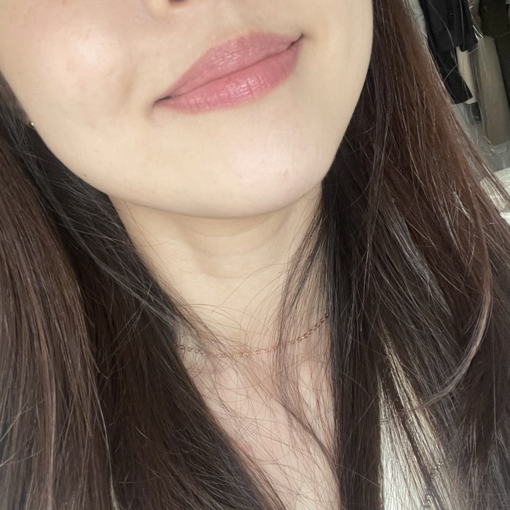 입생로랑뷰티 (YVESSAINTLAURENTBEAUTY) 러브샤인 워터샤인 립스틱 [44 누드라발리에] review image