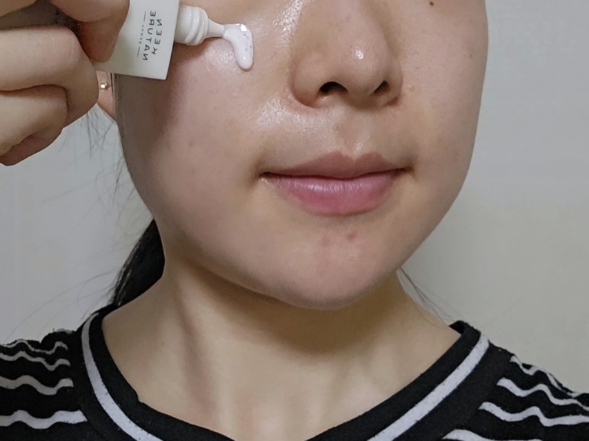100%防晒隔离霜 美白防晒霜 [SPF50+/PA++++]的真实用户使用照片